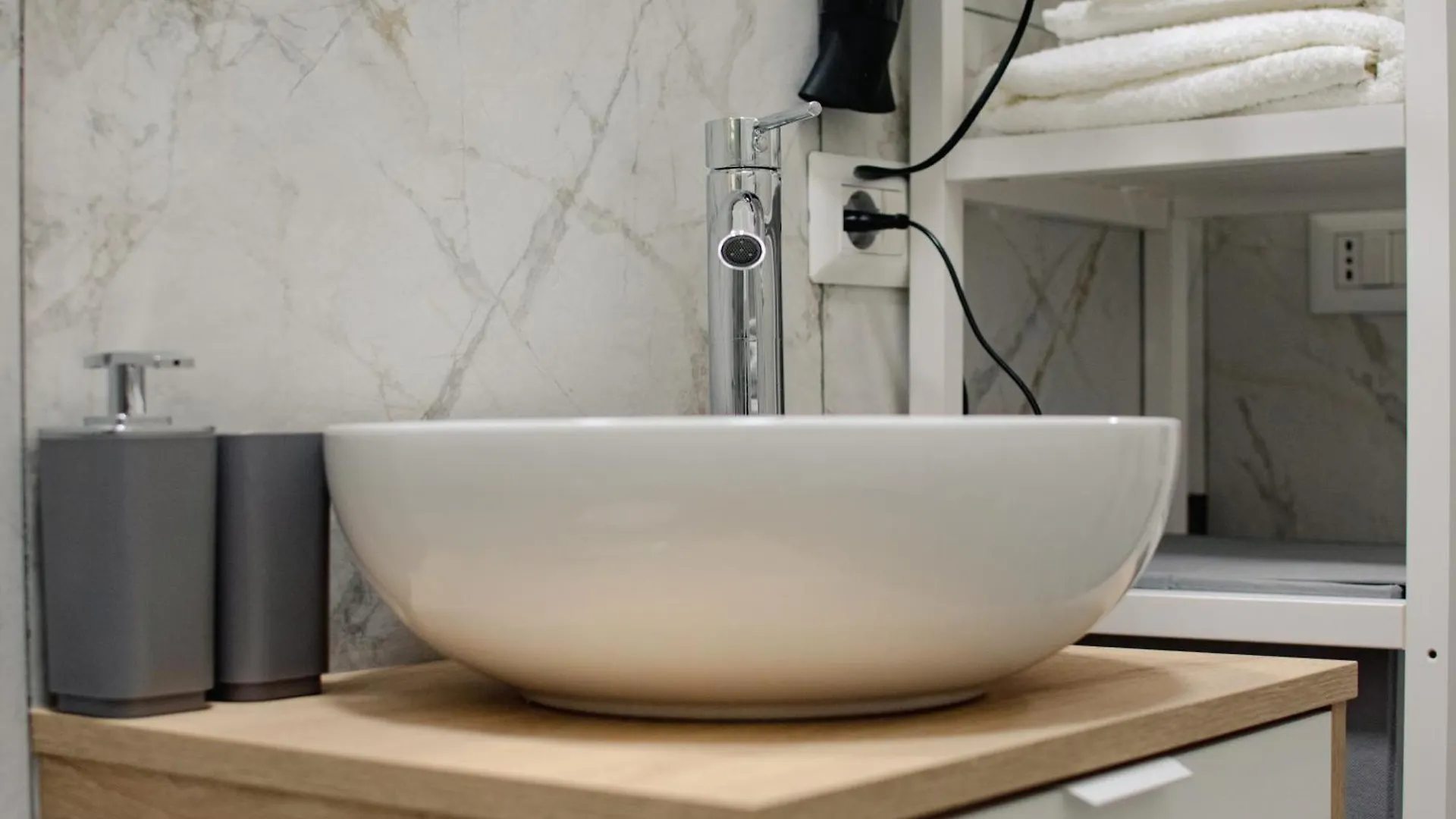 Il Dubbio Ai Quartieri Spagnoli Naples Appartement